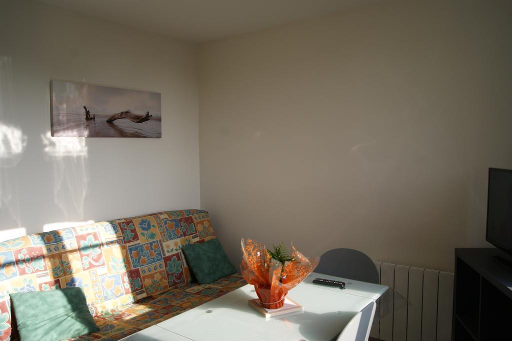 Simple Asile Apartment